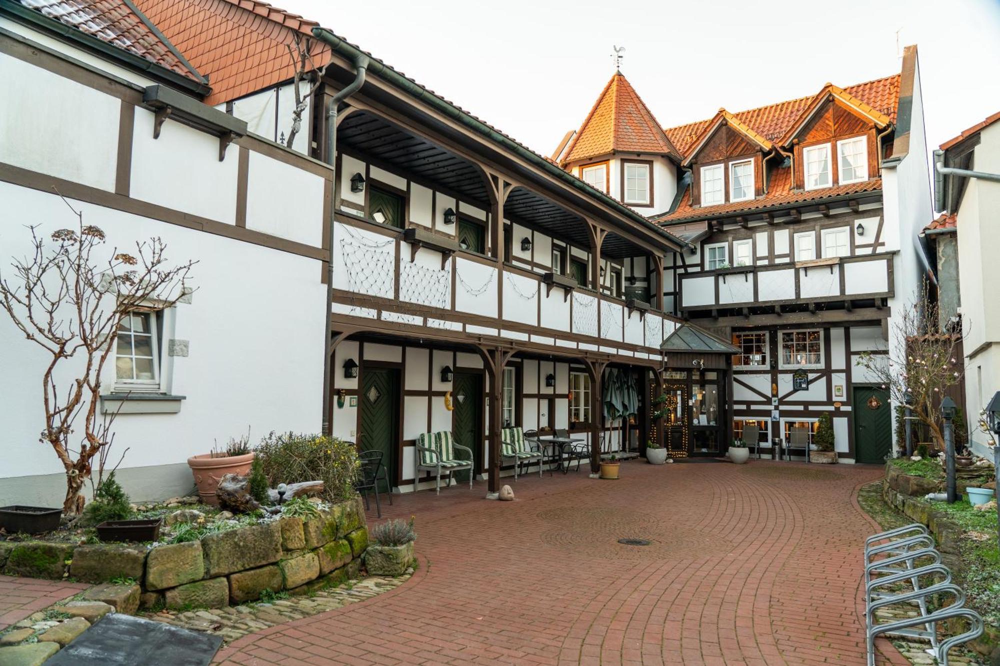 Landhotel&Restaurant Kains Hof Uhlstädt Exterior foto